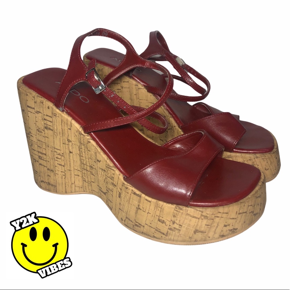 Vintage Y2K Aldo Chunky Square Toe Platforms